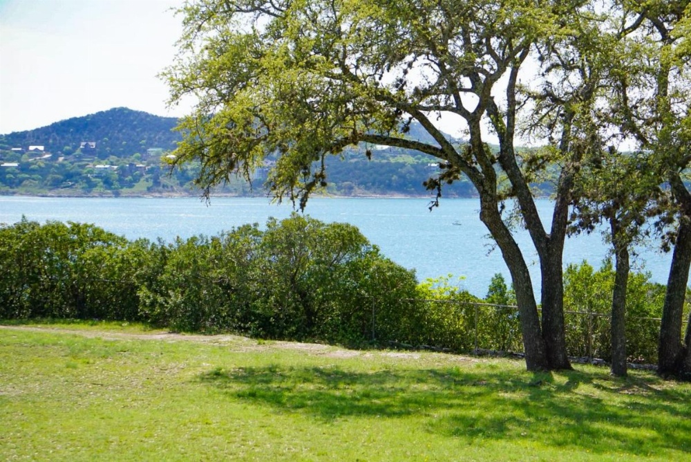 Lake-View All-Suite Retreat - Near Marina & Dining townhouse